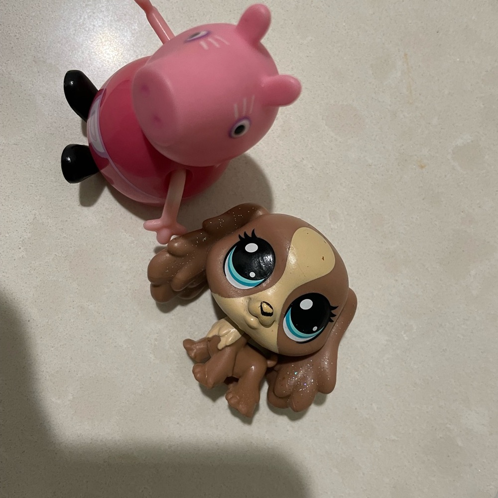 Peppa Pig & Littlest Pet Shop Brown Puppy Toy Duo